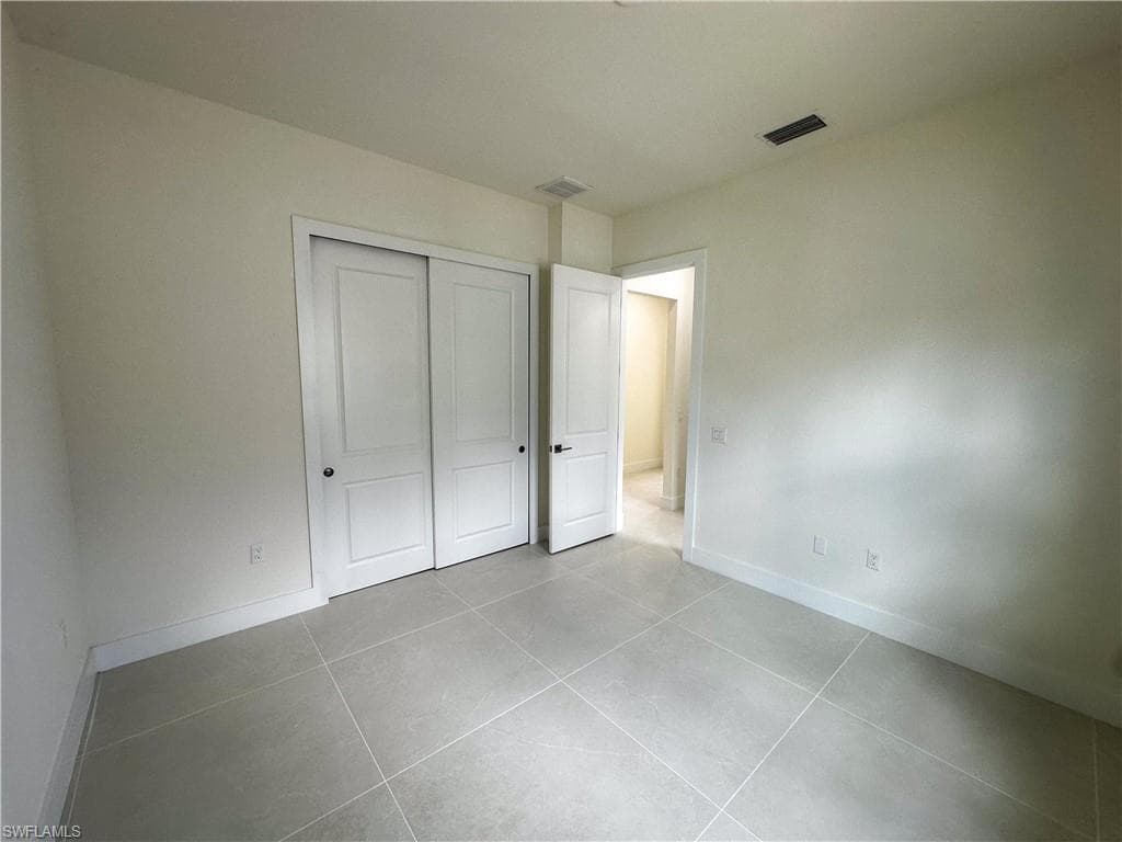 2464 Florida AVE, NAPLES FL 34112-10