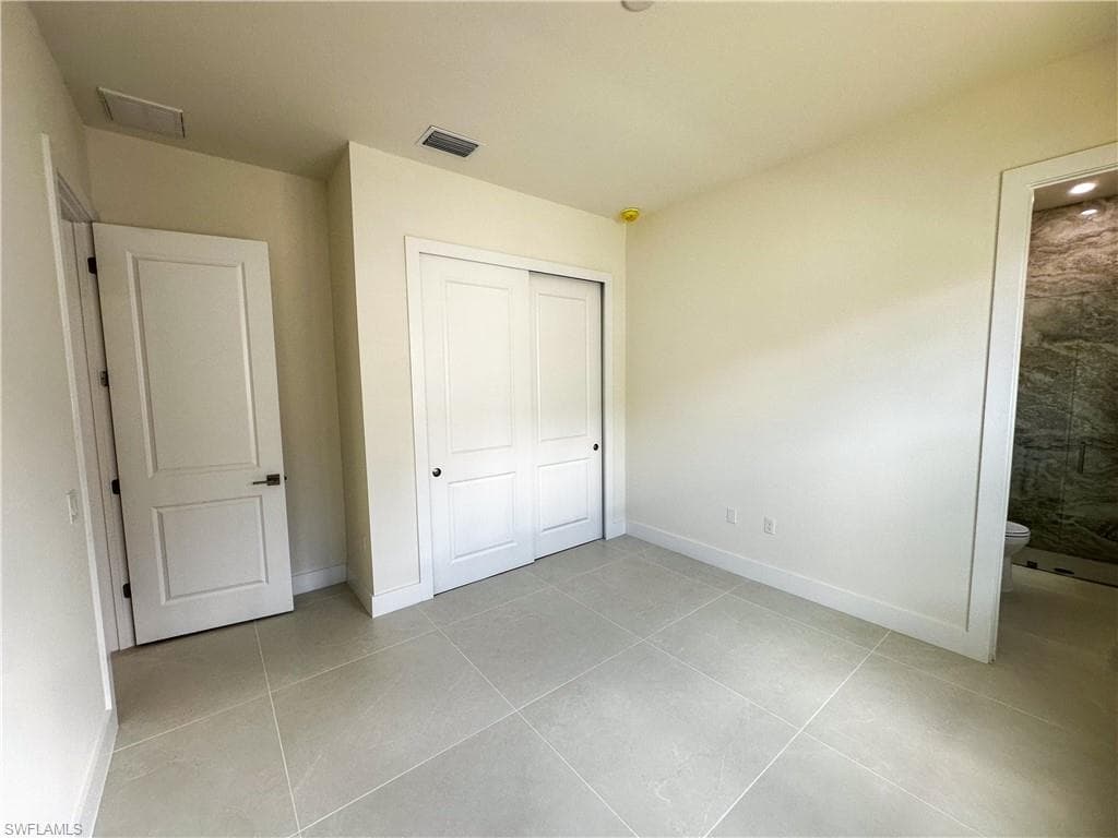 2480 Florida AVE, NAPLES FL 34112-26