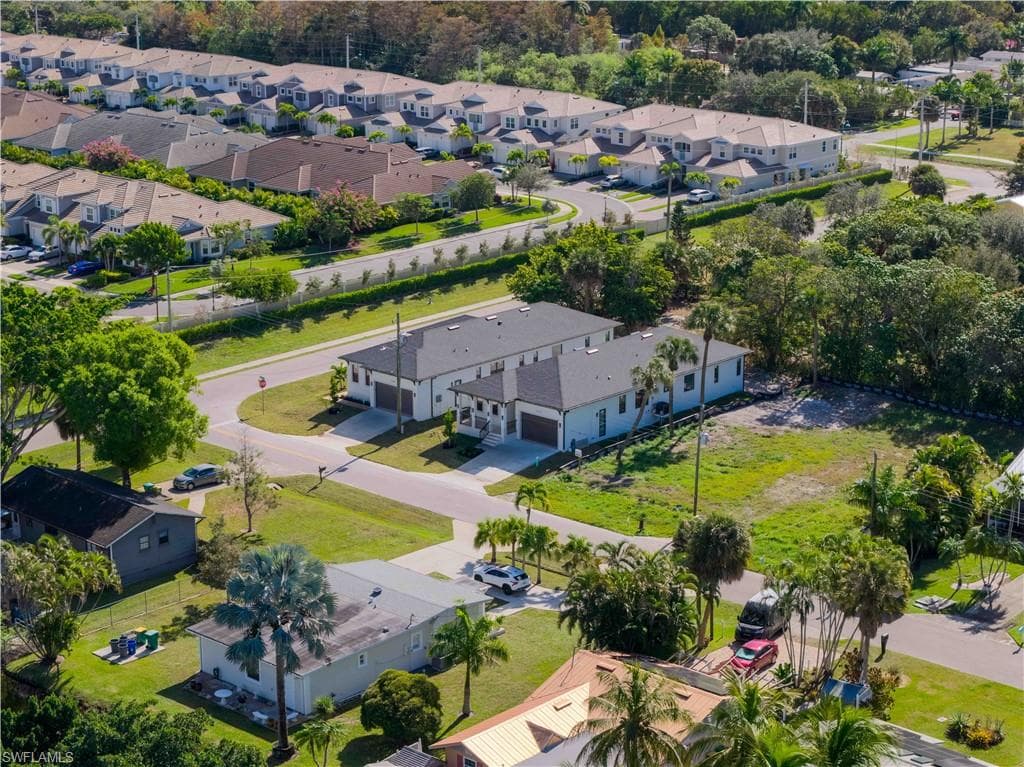 2480 Florida AVE, NAPLES FL 34112-42