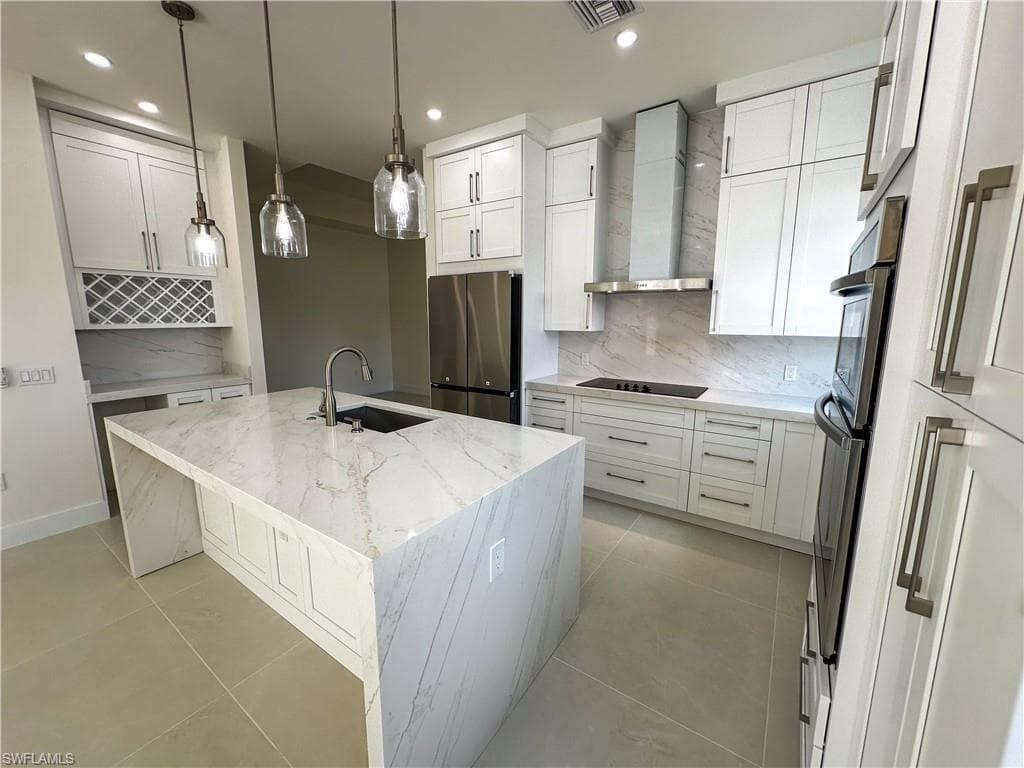 2480 Florida AVE, NAPLES FL 34112-14