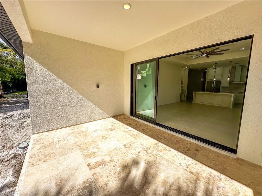 2480 Florida AVE, NAPLES FL 34112-38