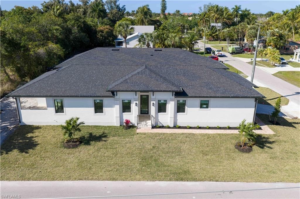 2480 Florida AVE, NAPLES FL 34112-3