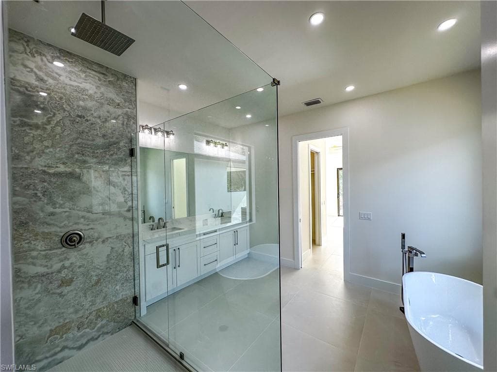 2480 Florida AVE, NAPLES FL 34112-20