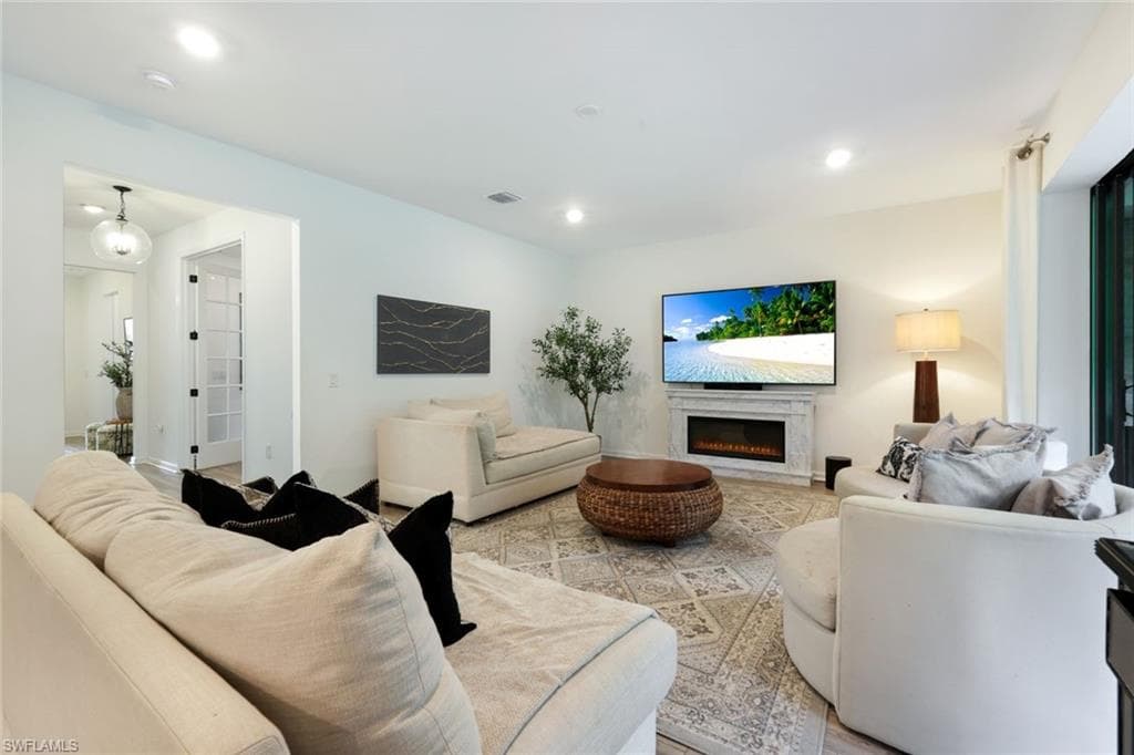 10427 VENTANA LN-4