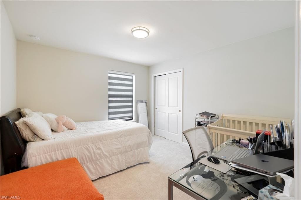 10427 VENTANA LN-24