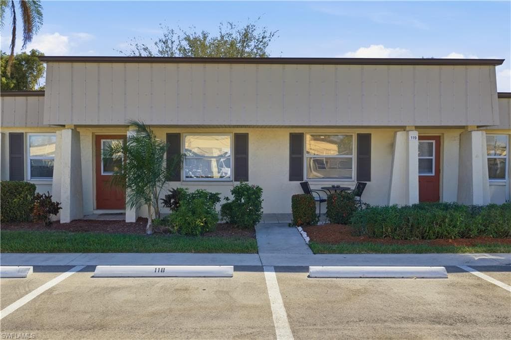 118 Gledhill CT, FORT MYERS FL 33919-2