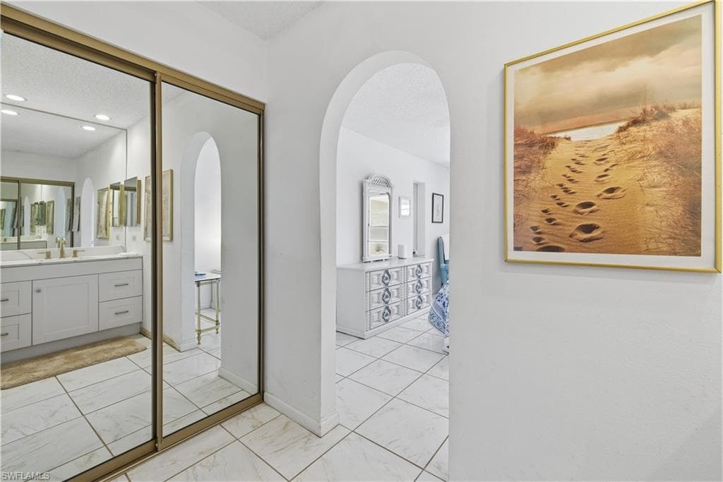 118 Gledhill CT, FORT MYERS FL 33919-24