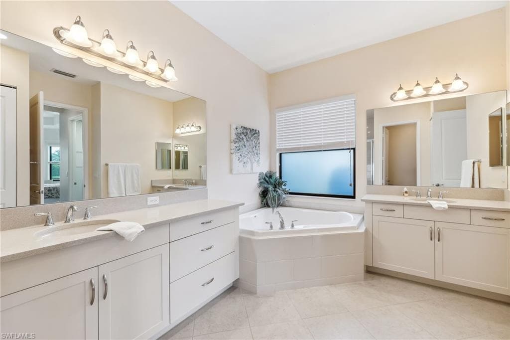 4360 Aurora ST-21