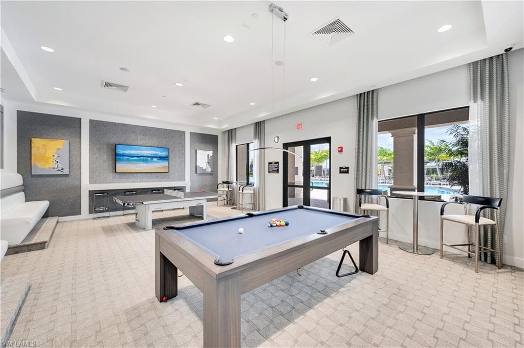 4360 Aurora ST-38