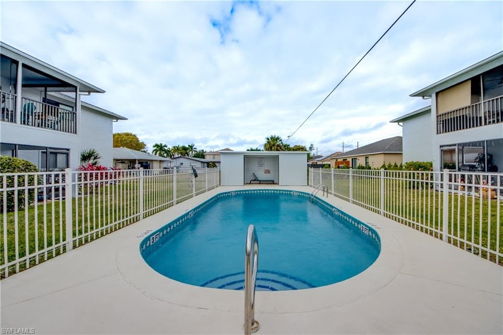 1202 Cape Coral PKWY W # 206, CAPE CORAL FL 33914-42