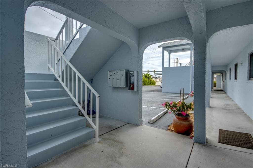 1202 Cape Coral PKWY W # 206, CAPE CORAL FL 33914-35