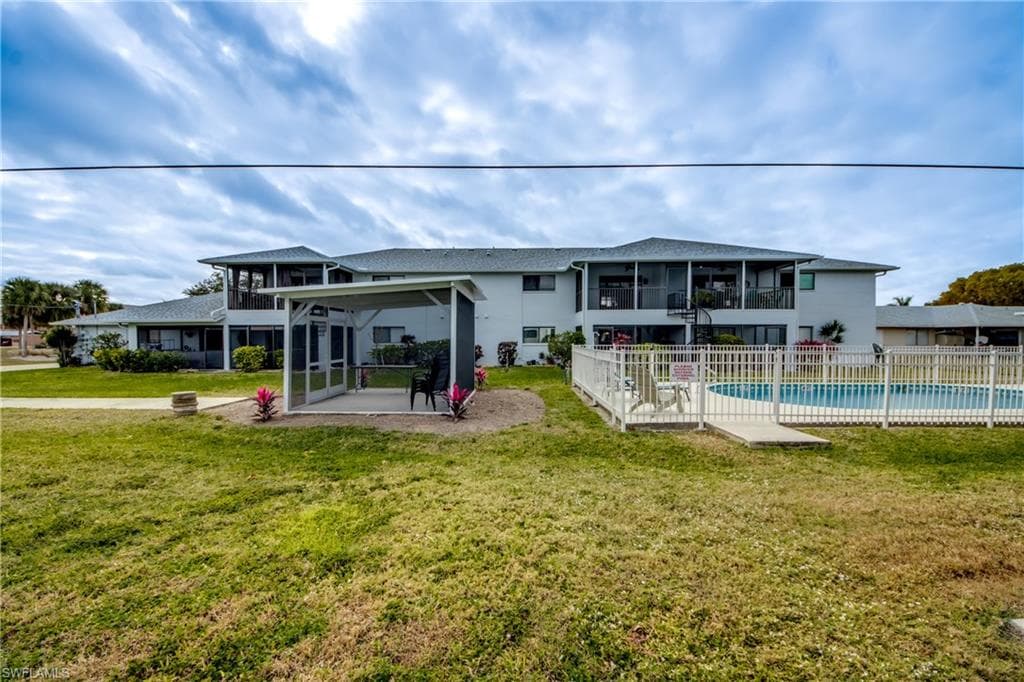 1202 Cape Coral PKWY W # 206, CAPE CORAL FL 33914-37