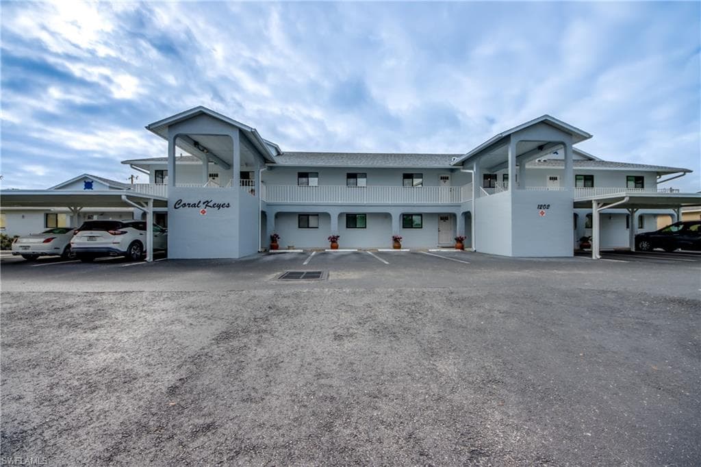 1202 Cape Coral PKWY W # 206, CAPE CORAL FL 33914-32
