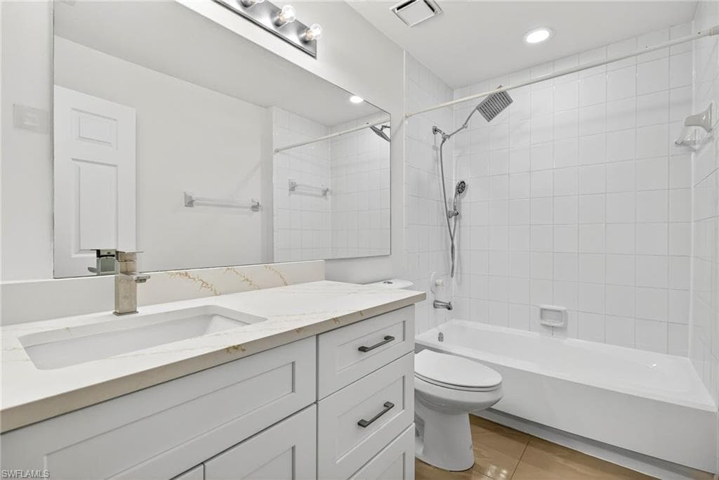 2325 Hidden Lake DR # 3802, NAPLES FL 34112-21