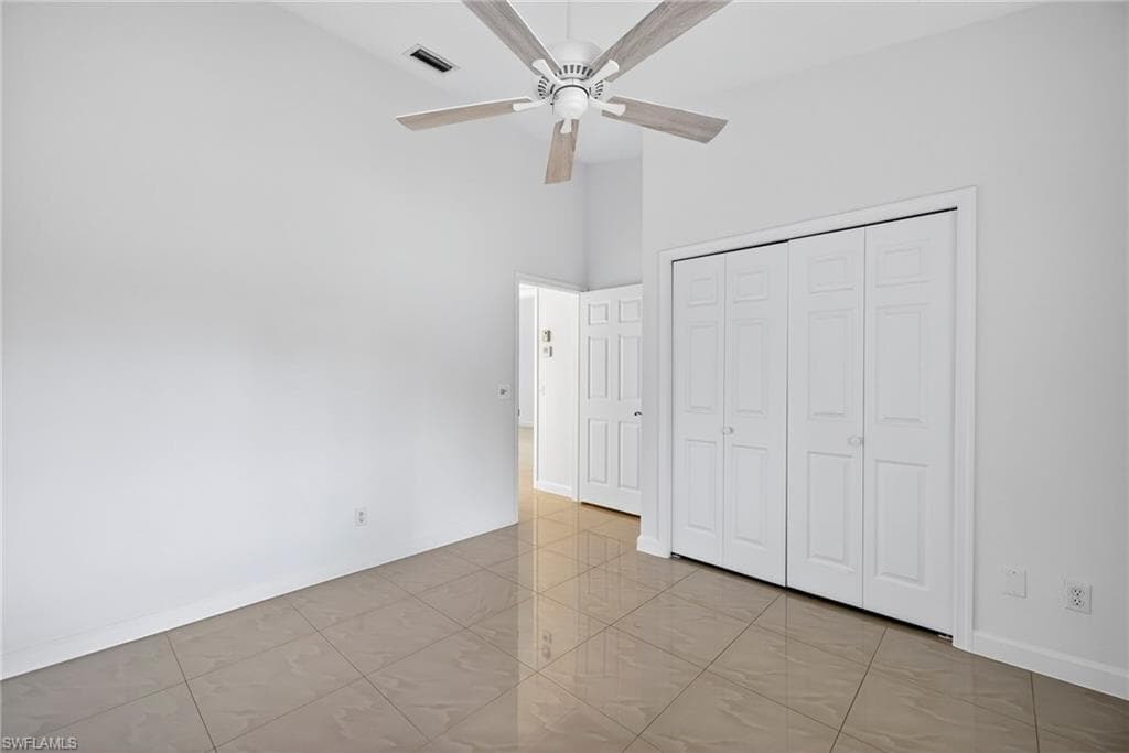 2325 Hidden Lake DR # 3802, NAPLES FL 34112-23