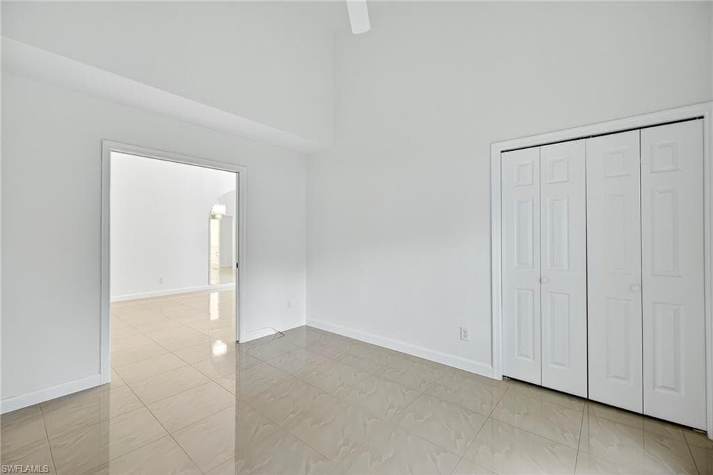 2325 Hidden Lake DR # 3802, NAPLES FL 34112-20