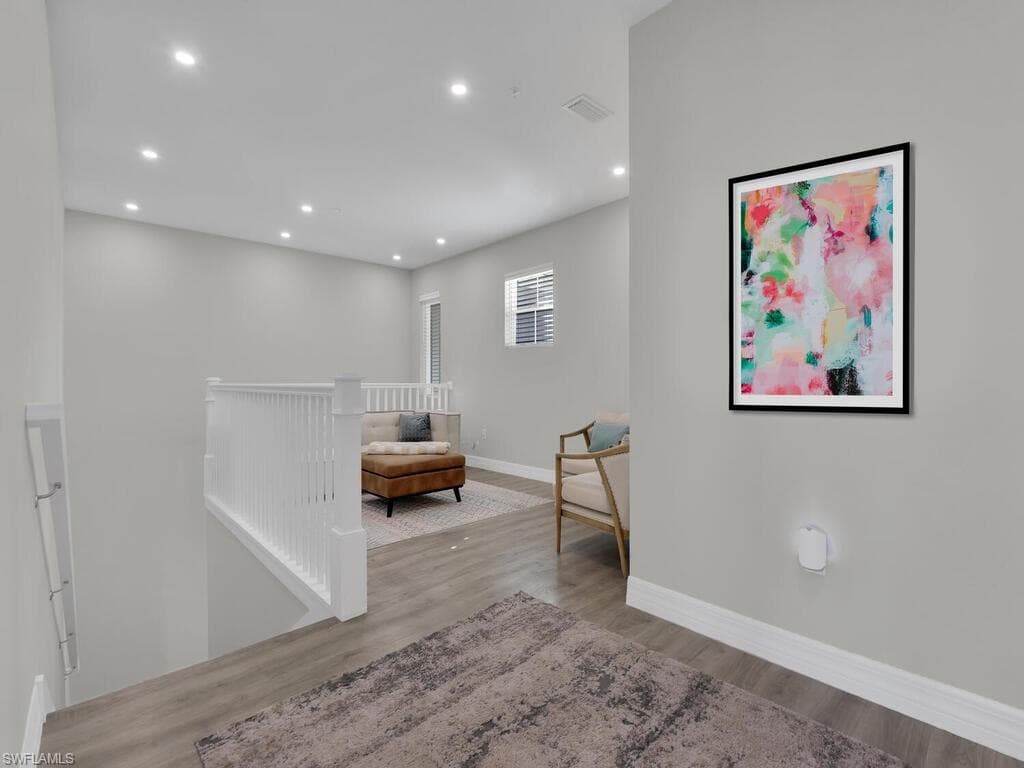 233 Indies DR E # 201, NAPLES FL 34114-8