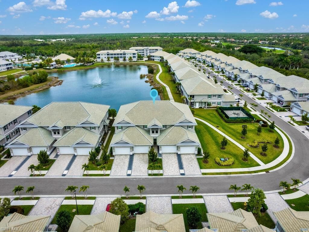 233 Indies DR E # 201, NAPLES FL 34114-3