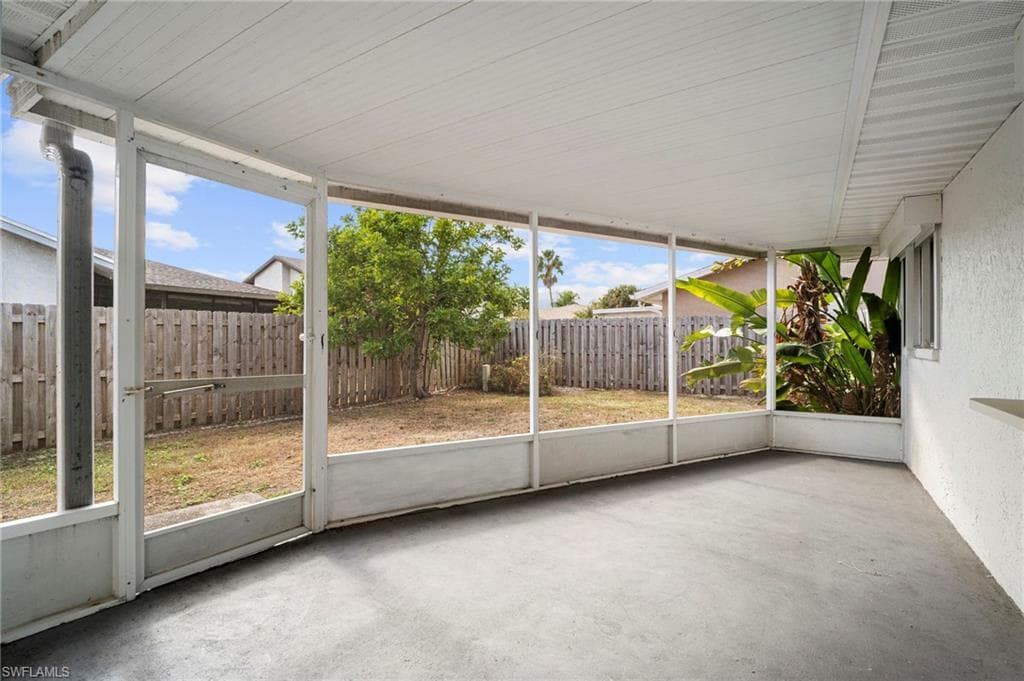 9721 deerfoot DR, FORT MYERS FL 33919-32