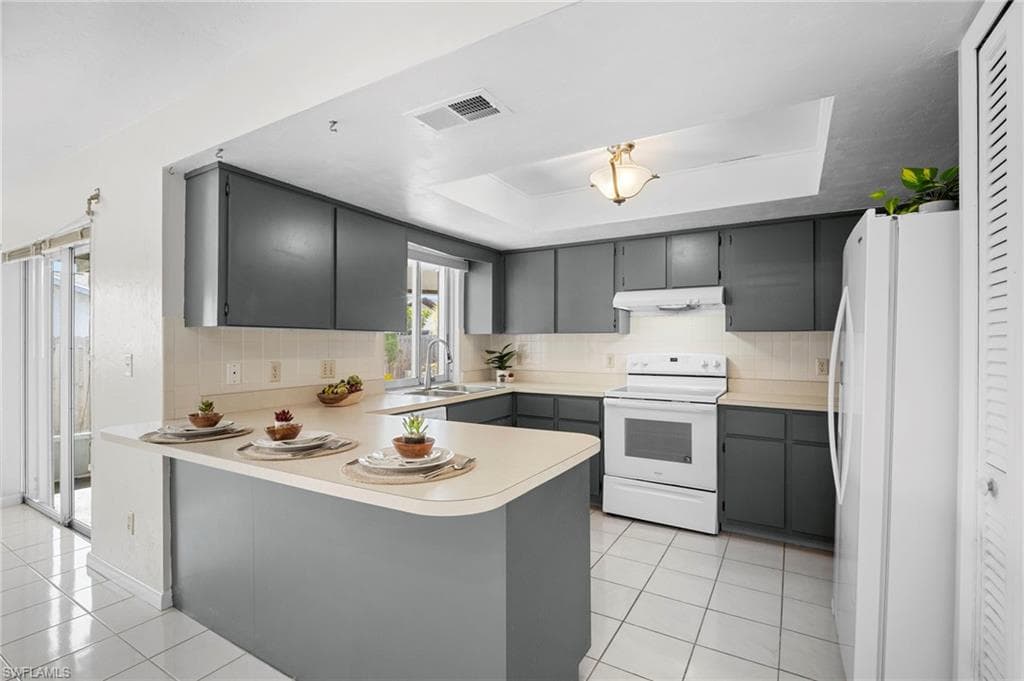 9721 deerfoot DR, FORT MYERS FL 33919-14