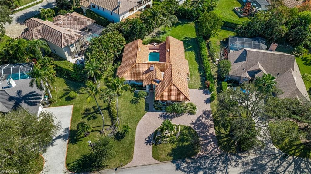 1930 Blackstone CIR, NAPLES FL 34109-26