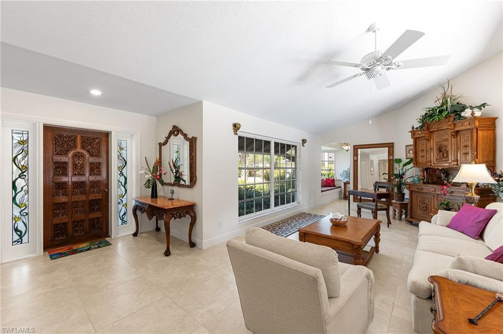 1930 Blackstone CIR, NAPLES FL 34109-2