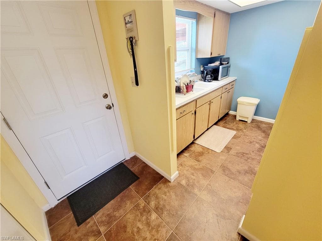 2206 E 6th ST, LEHIGH ACRES FL 33936-8