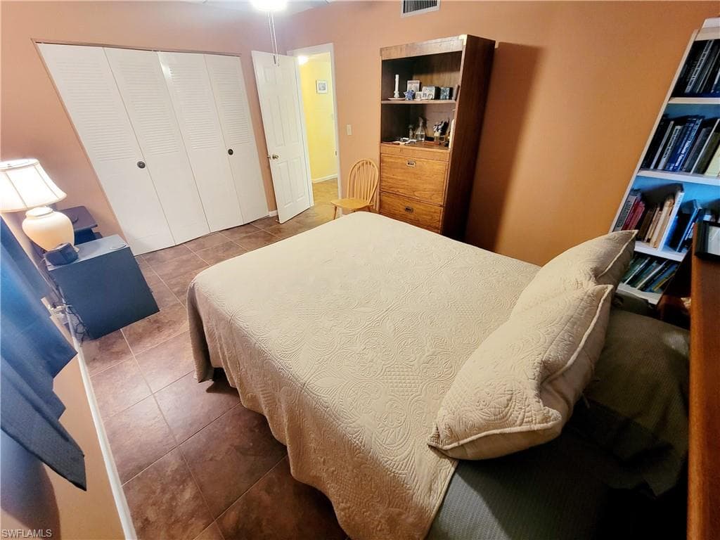 2206 E 6th ST, LEHIGH ACRES FL 33936-17