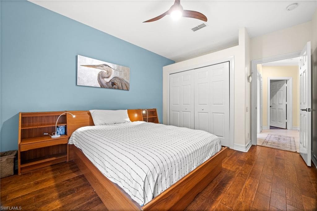 2440 River Reach DR, NAPLES FL 34104-38