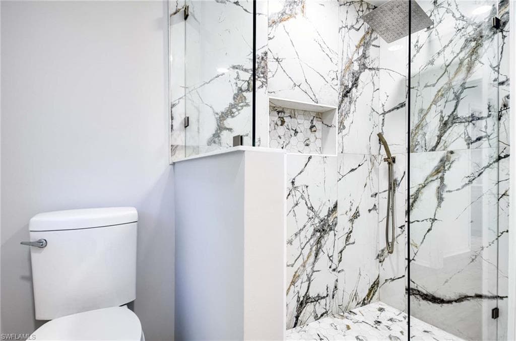 740 Bald Eagle DR # 40, NAPLES FL 34105-33