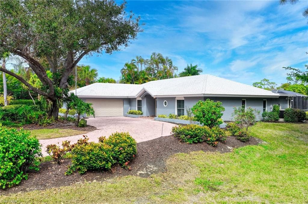 740 Bald Eagle DR # 40, NAPLES FL 34105-37