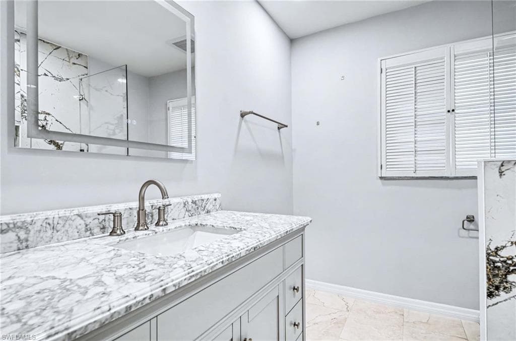740 Bald Eagle DR # 40, NAPLES FL 34105-32