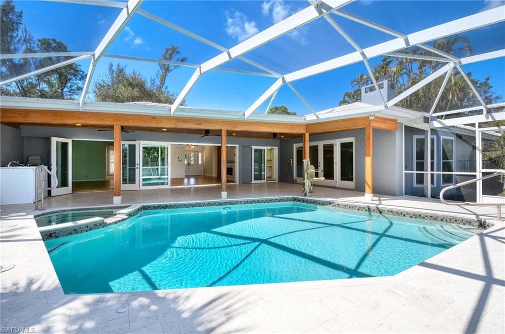 740 Bald Eagle DR # 40, NAPLES FL 34105-18