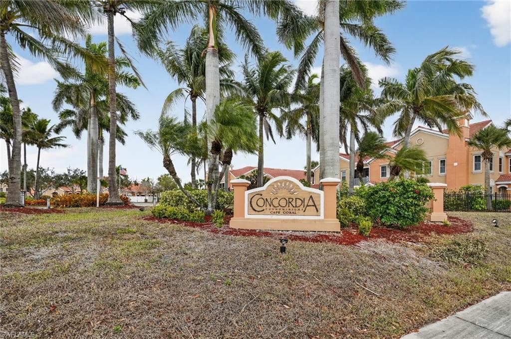 1788 Concordia Lake CIR # 2707, CAPE CORAL FL 33909-28