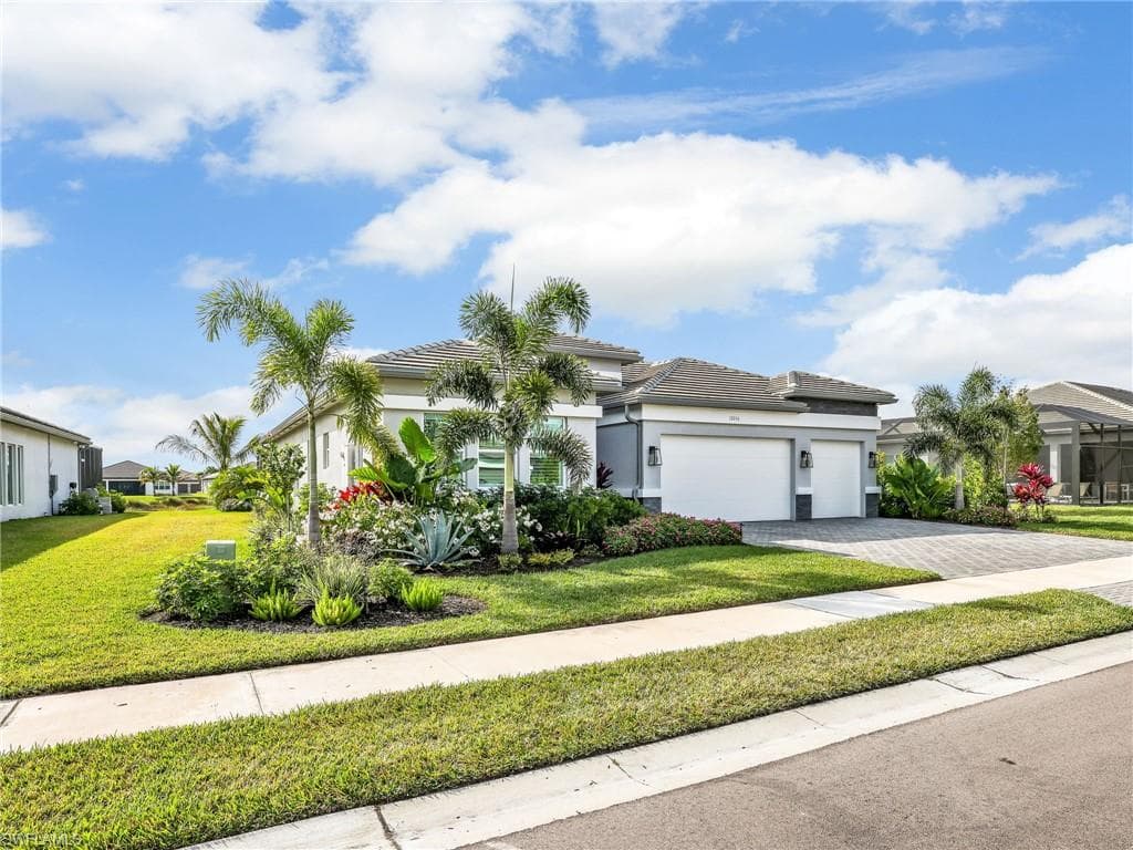 12056 Oleander AVE, NAPLES FL 34120-35