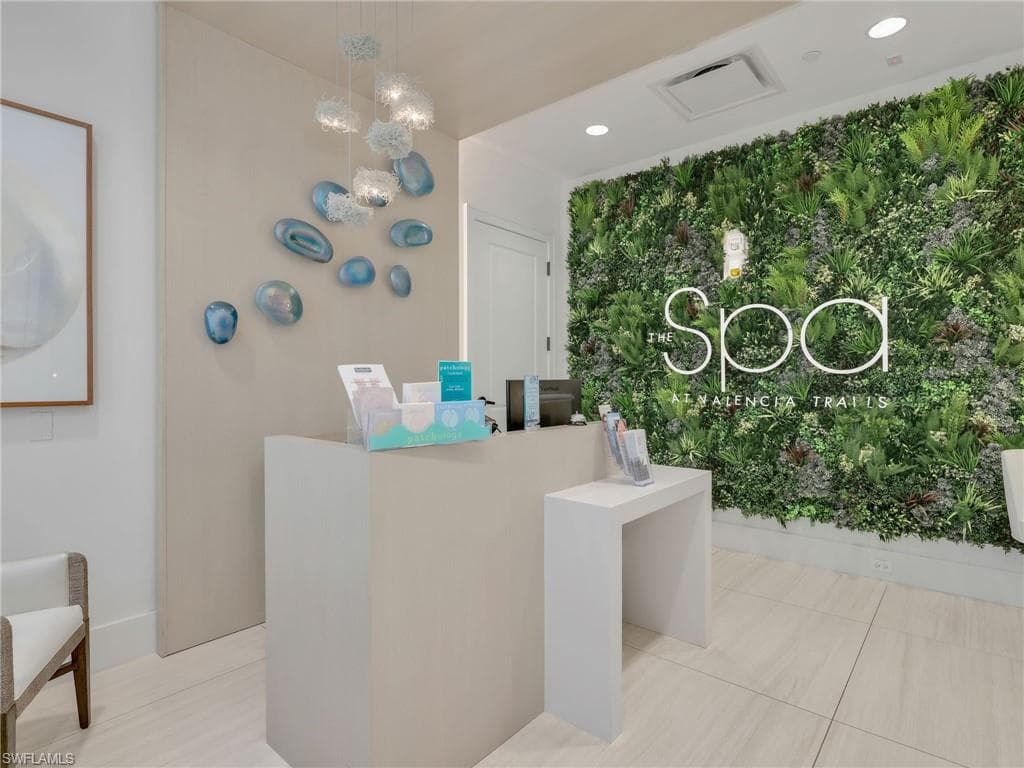 12056 Oleander AVE, NAPLES FL 34120-40