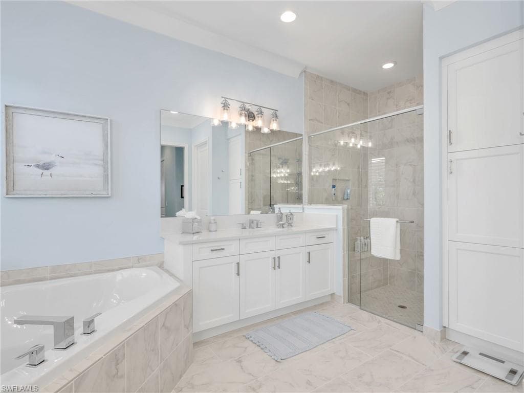 12056 Oleander AVE, NAPLES FL 34120-18