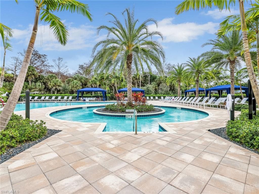 12056 Oleander AVE, NAPLES FL 34120-43