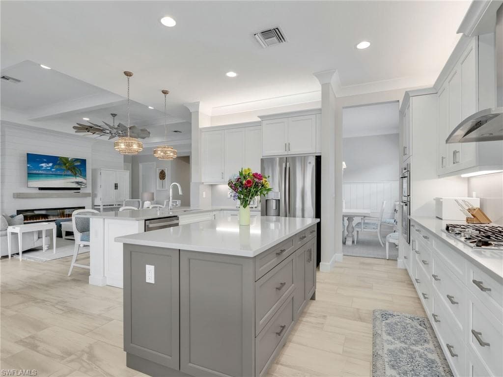 12056 Oleander AVE, NAPLES FL 34120-7