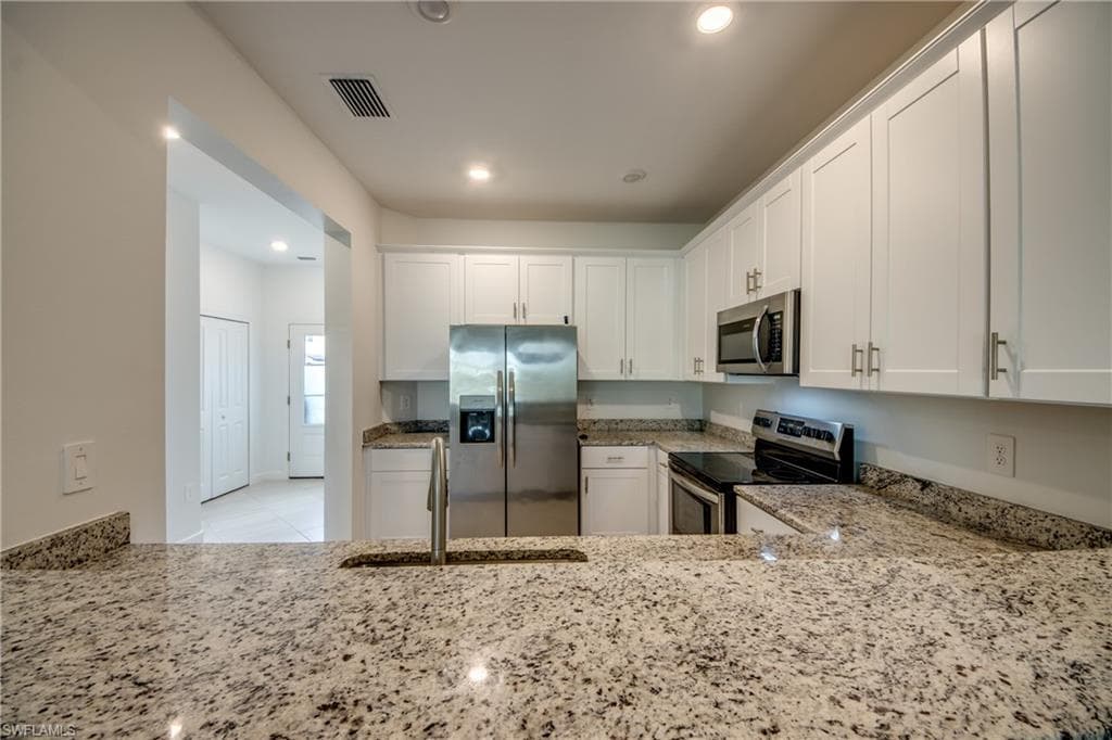 14274 Pine Lodge LN, FORT MYERS FL 33913-5