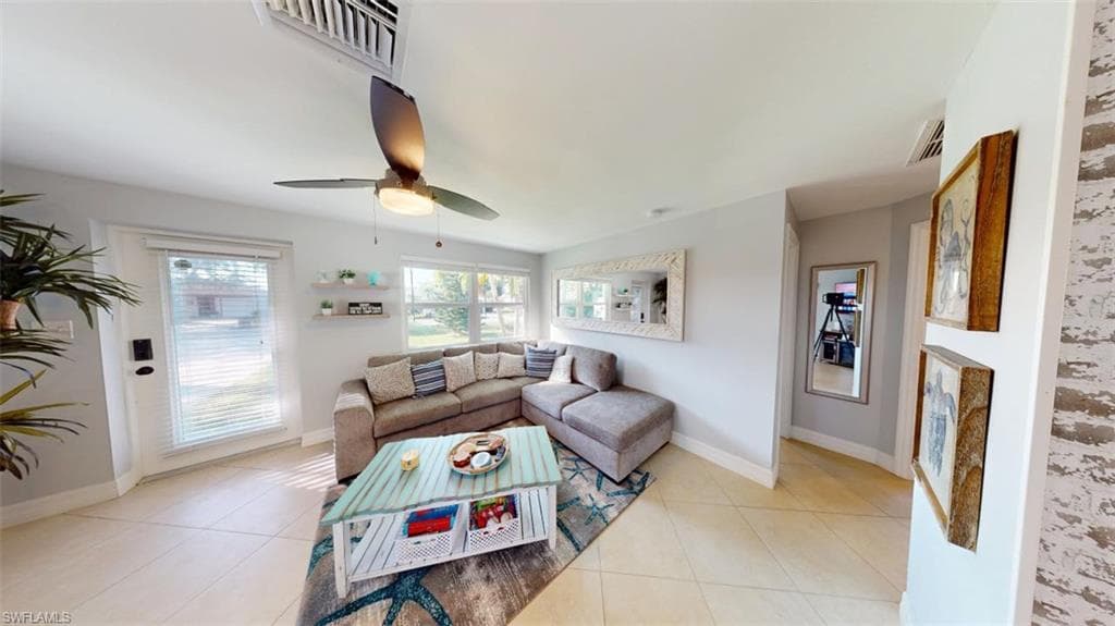 560 E Valley DR, BONITA SPRINGS FL 34134-12