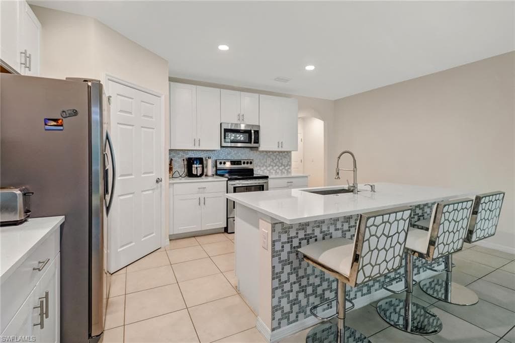 742 HADLEY PL W, NAPLES FL 34104-3