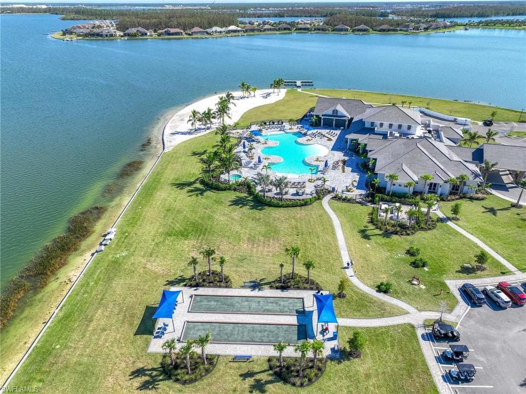 18789 Wildblue BLVD, FORT MYERS FL 33913-26