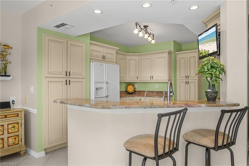 6838 Lantana Bridge RD # 103, NAPLES FL 34109-12