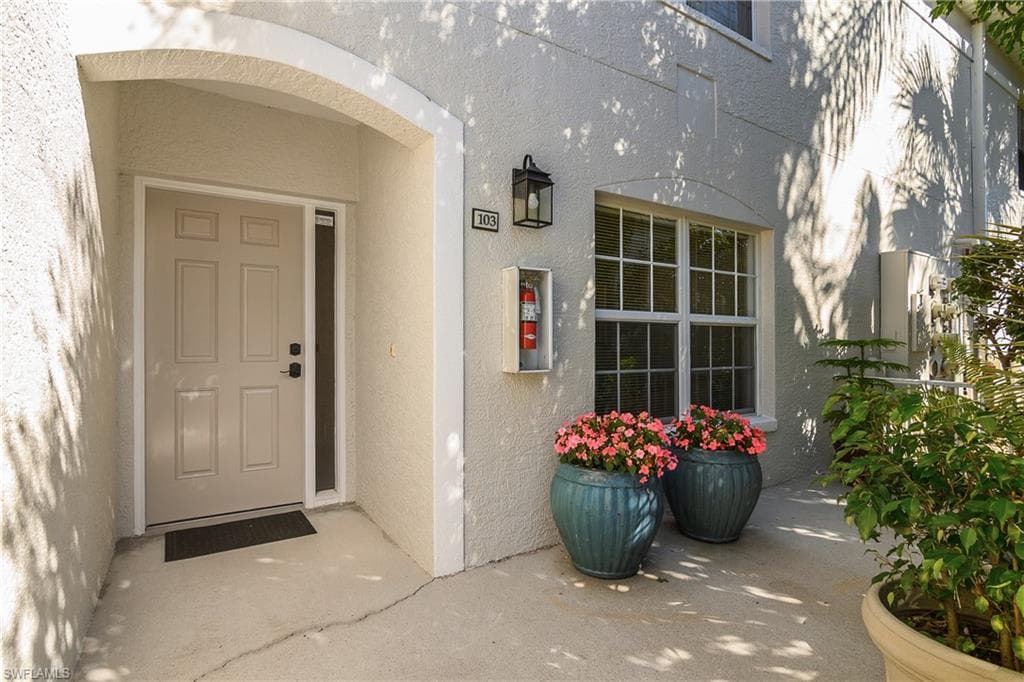 6838 Lantana Bridge RD # 103, NAPLES FL 34109-3