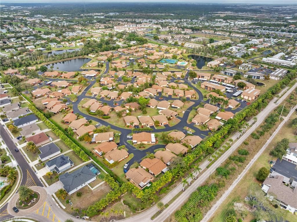 6511 Royal Woods DR-35