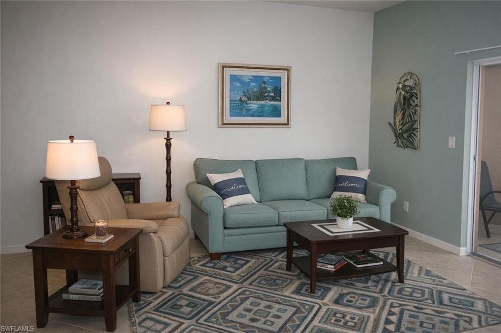 1089 Winding Pines CIR # 102, CAPE CORAL FL 33909-3