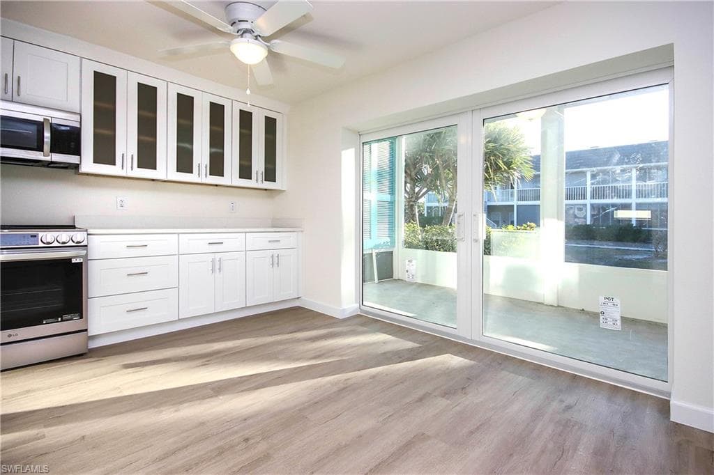 561 Periwinkle WAY # E2, SANIBEL FL 33957-1