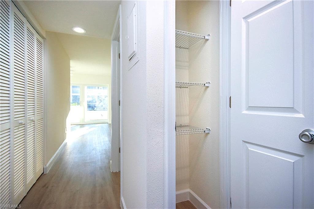 561 Periwinkle WAY # E2, SANIBEL FL 33957-11
