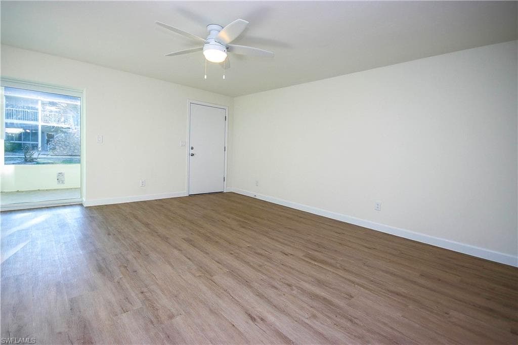 561 Periwinkle WAY # E2, SANIBEL FL 33957-13
